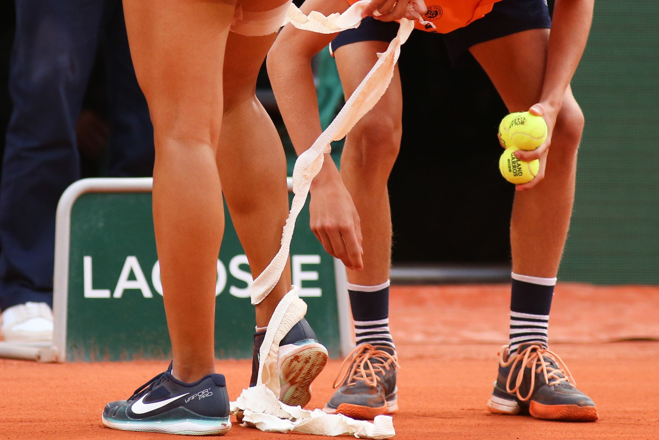 开云入口-费耶诺德训练开放日；今晨战术微调引欢呼；意大利杯在即；年轻球员得到机会的简单介绍