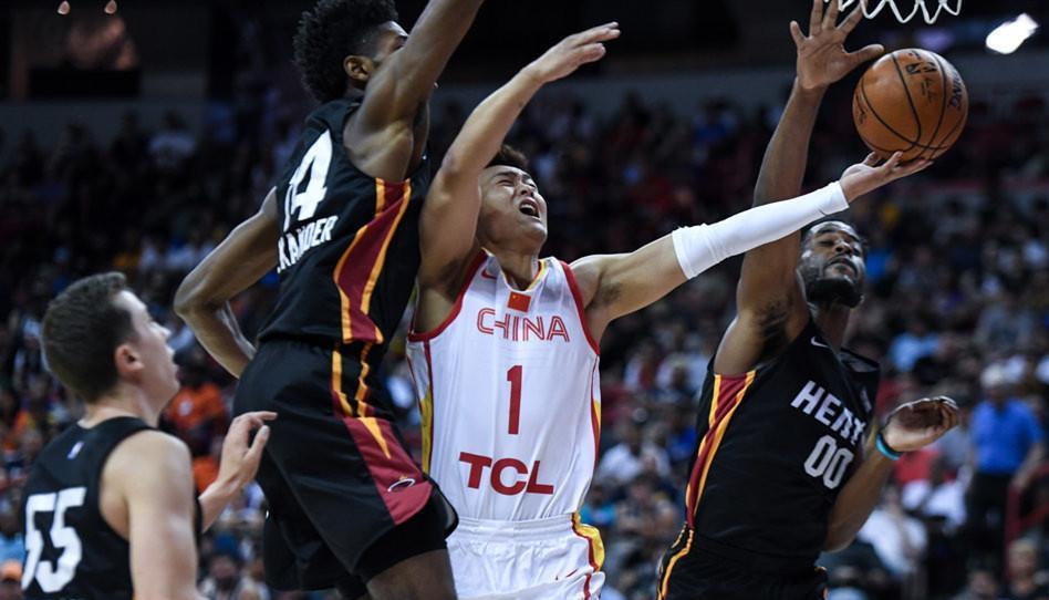 国王杯清晨走向成谜，费耶诺德手感冰凉，气氛紧张，身体对抗强度拉满(费耶诺德vs国际米兰)