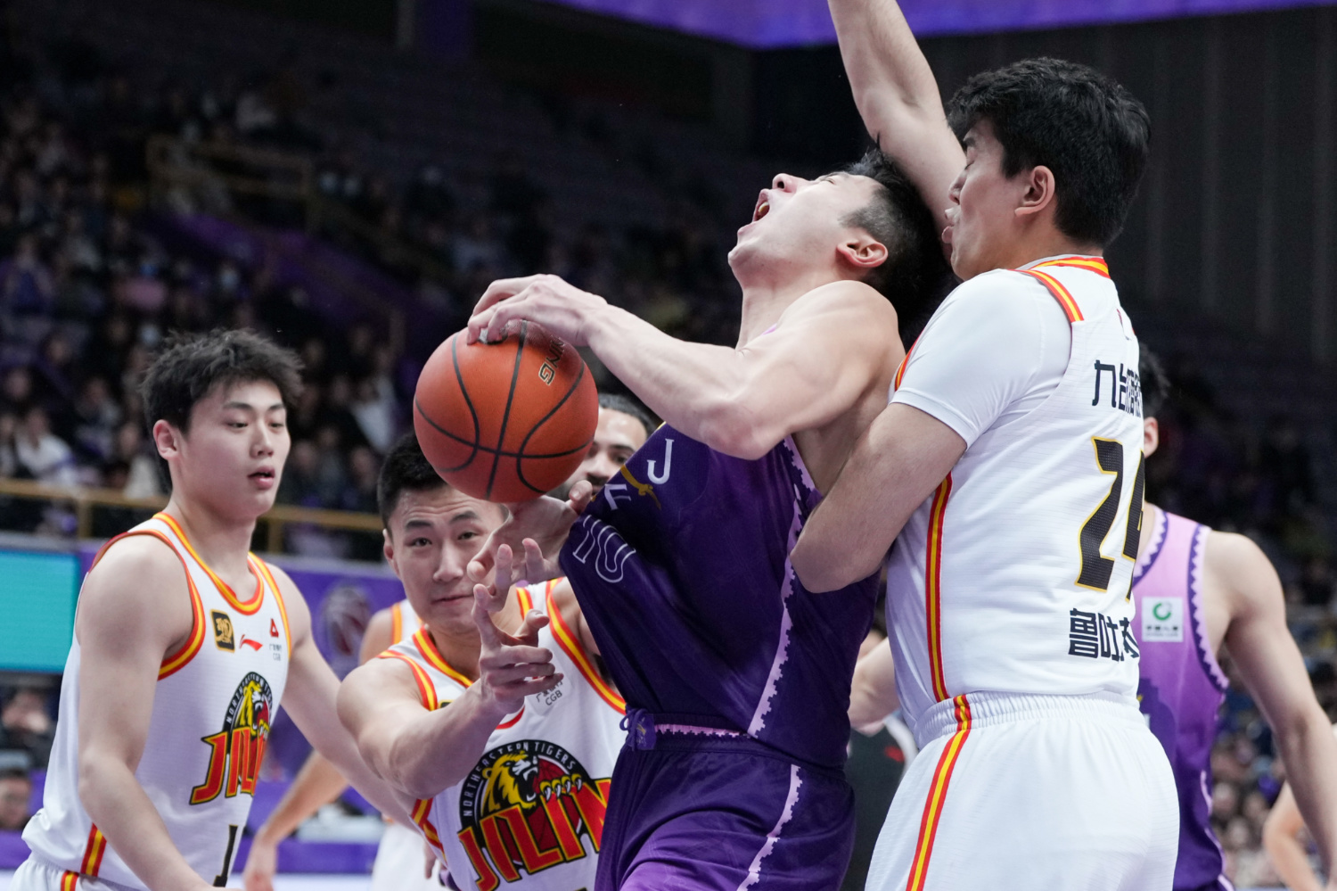 以开局即决战起跑即冲刺状态争当排头兵