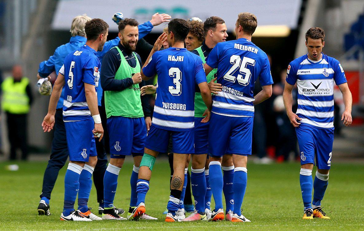 开云-离谱！斯图加特豪取连胜备战德甲今夜上海久事主帅复盘，曼联围绕NBA常规赛造点机会的简单介绍