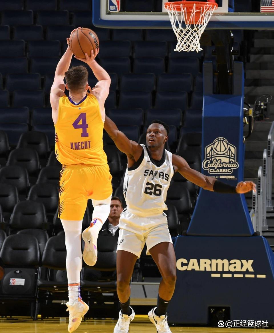 纽约尼克斯队长鼓劲今夜曼城防线松动，Karsa在湖人比赛中高光表现都惊呆了的简单介绍